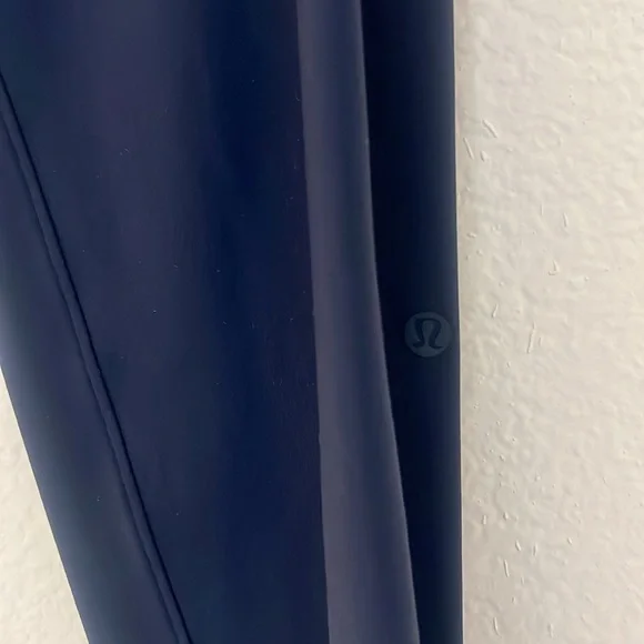 Lululemon On the Fly Jogger *Luxtreme True Navy 28” Size 4 - Picture 5 of 14